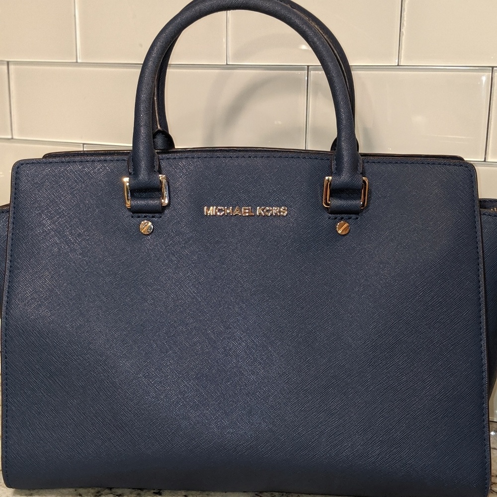 Micheal Kors Navy Blue Tote Med